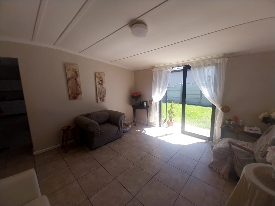 4 Bedroom Property for Sale in Rouxpark Western Cape
